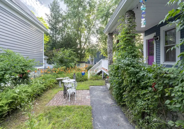 Homes for sale in Manchester, NH | 414 Walnut St, Manchester, NH 03104 | MLS# 5098846