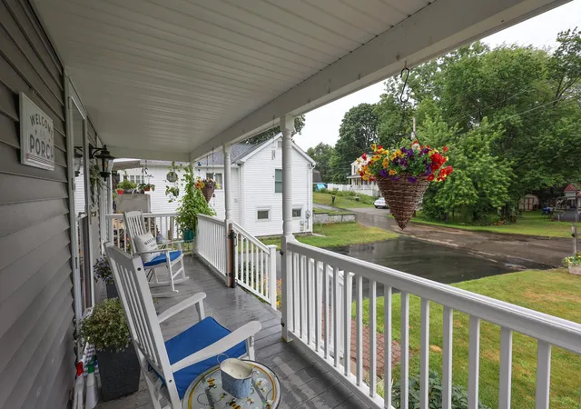 Homes for sale in Derry, NH | 6 Concord Ave, Derry, NH 03038 | MLS# 5098853