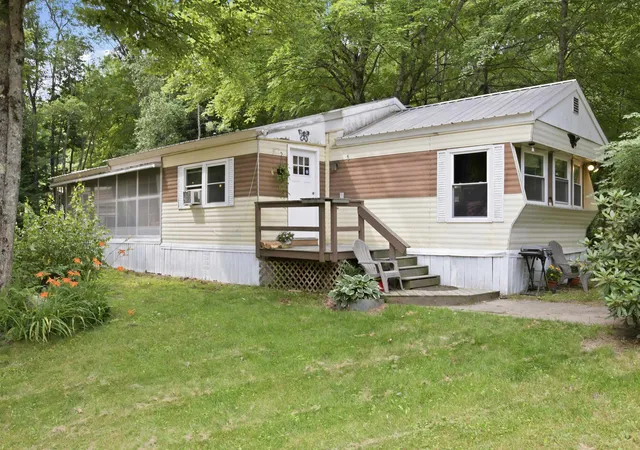 Homes for sale in Loudon, NH | 1 Hoover Cir, Loudon, NH 03307 | MLS# 5098859