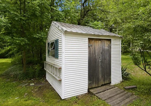 Homes for sale in Loudon, NH | 1 Hoover Cir, Loudon, NH 03307 | MLS# 5098859