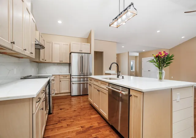 2nd image of 2 Elm St, Westminster, MA 01473 | MLS# 5098871