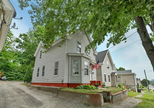 Homes for sale in Franklin, NH | 102 Franklin St, Franklin, NH 03235 | MLS# 5098874