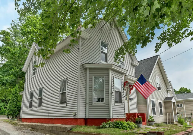 Homes for sale in Franklin, NH | 102 Franklin St, Franklin, NH 03235 | MLS# 5098874