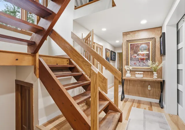 3rd image of 17 Spring Hill Rd, Mont Vernon, NH 03057 | MLS# 5098880