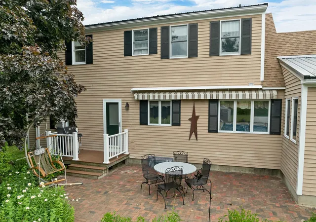 Photo 3 of Sale Pending at 10 Old Mill Dr, Wolfeboro, NH 03894 | MLS# 5098881 | Listing updated on 2026-09-29