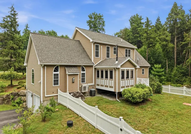 Photo 4 of Sale Pending at 62 Monadnock Ln, Peterborough, NH 03458 | MLS# 5098891 | Listing updated on 2026-09-06