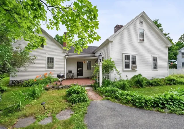 Photo 1 of Multi family home for sale at 7 Bennington Rd, Hancock, NH 03449 | MLS# 5098892 | Listing updated on 2026-10-08