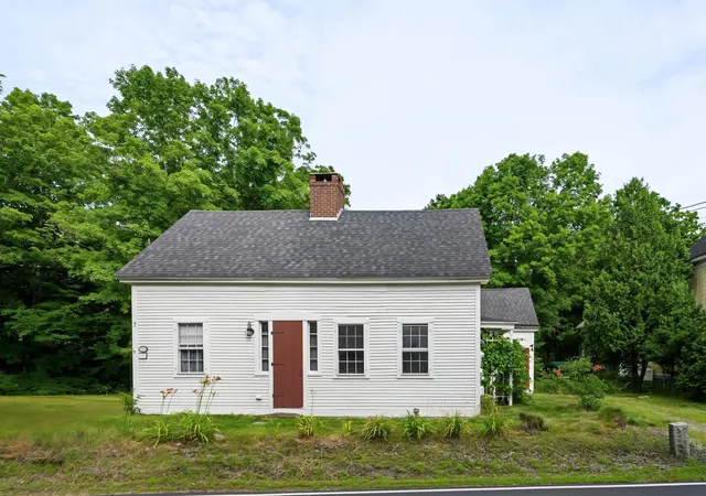 Photo 3 of Multi family home for sale at 7 Bennington Rd, Hancock, NH 03449 | MLS# 5098892 | Listing updated on 2026-10-08