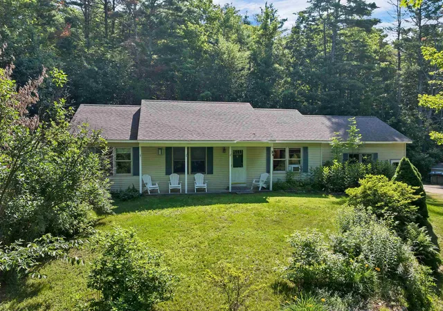 Homes for sale in Meredith, NH | 126 Pease Rd, Meredith, NH 03253 | MLS# 5098895