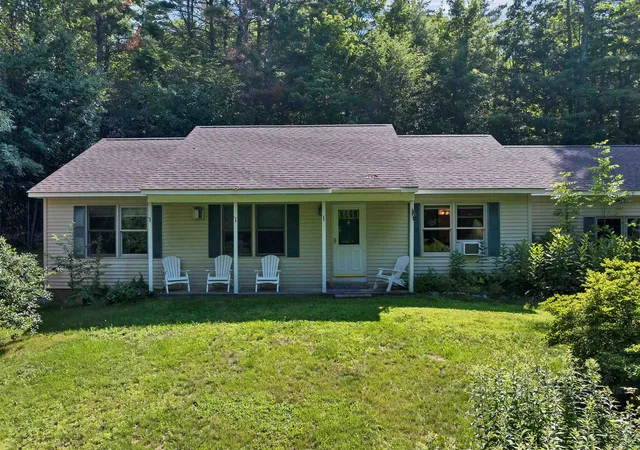 Homes for sale in Meredith, NH | 126 Pease Rd, Meredith, NH 03253 | MLS# 5098895