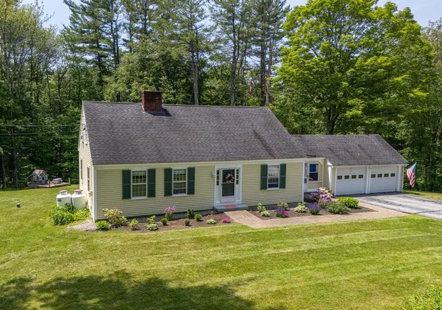 Photo 3 of Sale Pending at 26 Garrison Ln, Contoocook, NH 03229 | MLS# 5098912 | Listing updated on 2026-08-02