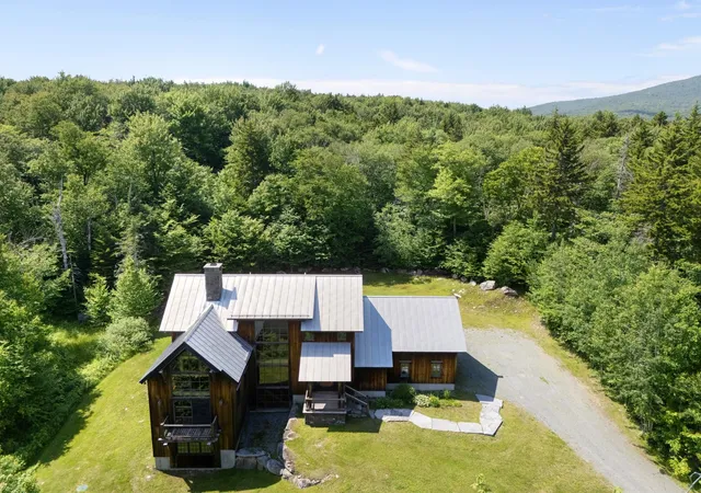 Homes for sale in Stratton, VT | 14 Talon Dr, Stratton, VT 05360 | MLS# 5098914