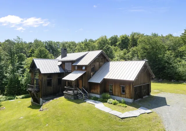 Photo 3 of Single family home for sale at 14 Talon Dr, West Wardsboro, VT 05360 | MLS# 5098914 | Listing updated on 2026-08-27