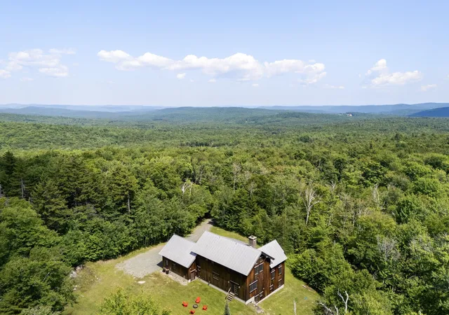 Homes for sale in Stratton, VT | 14 Talon Dr, Stratton, VT 05360 | MLS# 5098914