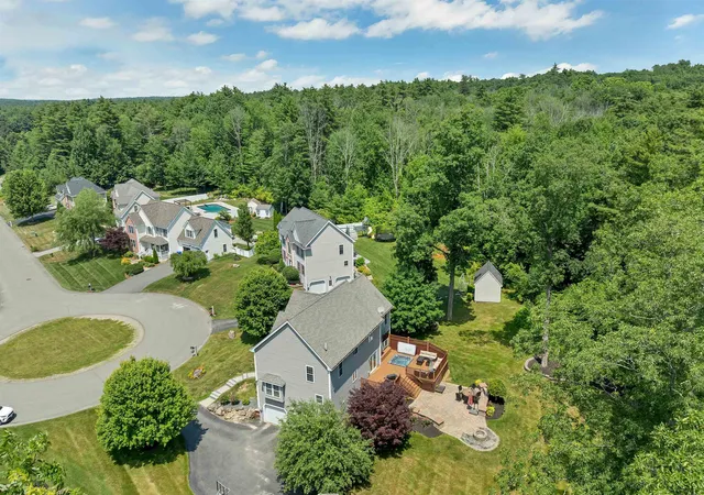 Photo 3 of Single family home for sale at 13 Abington Dr, Londonderry, NH 03053 | MLS# 5098915 | Listing updated on 2026-07-13