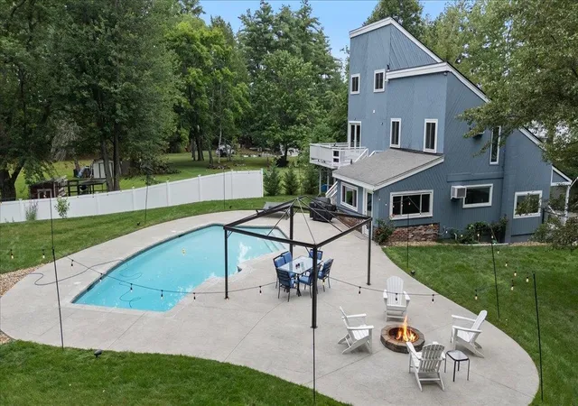 1st image of 37 Pike St, Nashua, NH 03060 | MLS# 5098930