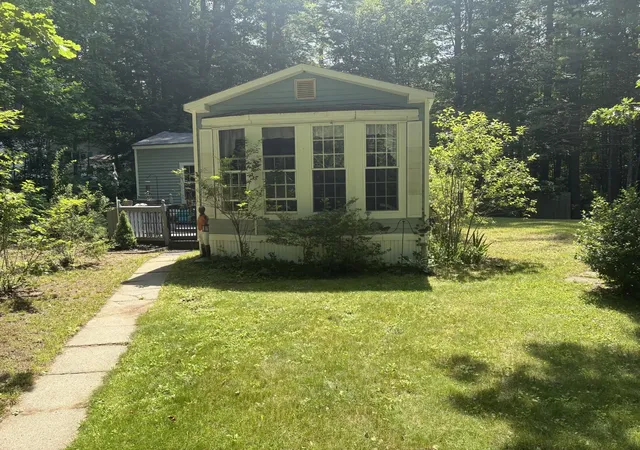Homes for sale in Wolfeboro, NH | 3 Bayberry Ln, Wolfeboro, NH 03894 | MLS# 5098932