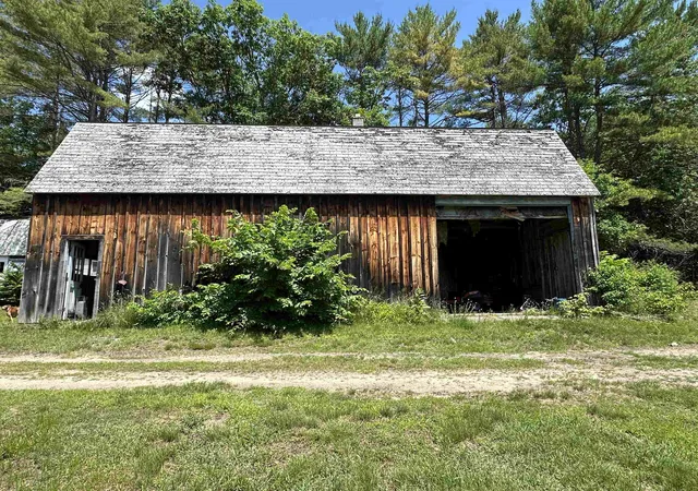 Photo 4 of Single family home for sale at 473 Main St, Grafton, NH 03240 | MLS# 5098934 | Listing updated on 2026-08-26
