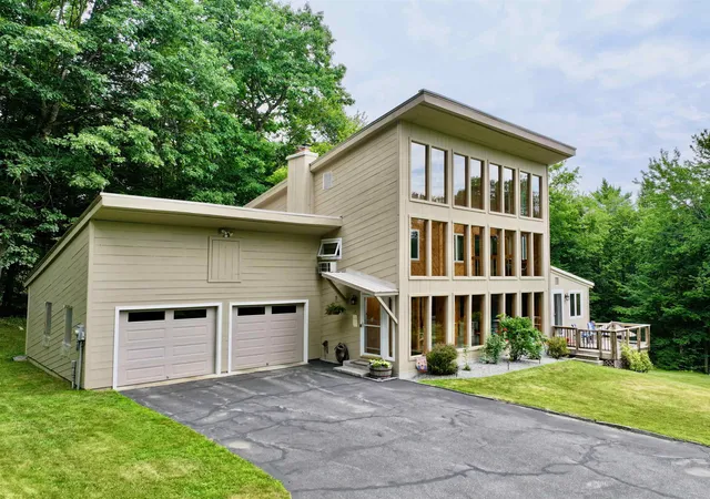 2nd image of 42 Thorndike Rd, Weare, NH 03281 | MLS# 5098935