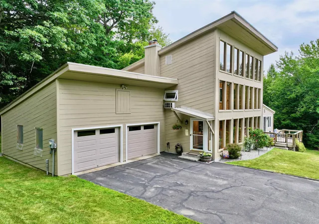 3rd image of 42 Thorndike Rd, Weare, NH 03281 | MLS# 5098935