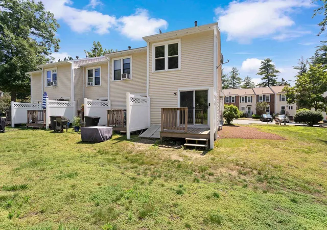 Photo 2 of Sale Pending at 9 Kimberly Dr, Merrimack, NH 03054 | MLS# 5098941 | Listing updated on 2026-07-16