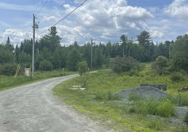 Photo 4 of Single family home for sale at 307 Jefferson Rd, Whitefield, NH 03598 | MLS# 5098947 | Listing updated on 2026-07-22