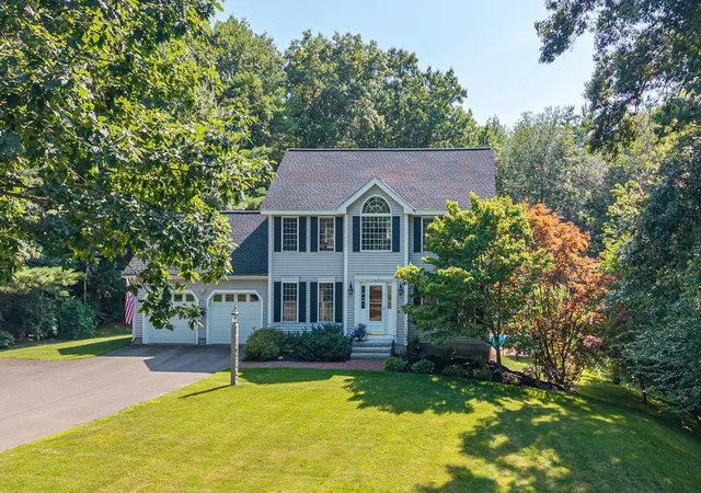 3rd image of 27 Aldrich St, Litchfield, NH 03052 | MLS# 5098962