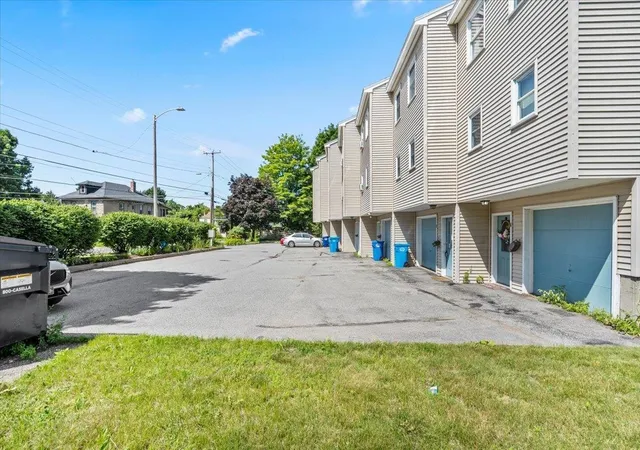 Homes for sale in Burlington, VT | 232 Manhattan Dr #6, Burlington, VT 05401 | MLS# 5098974