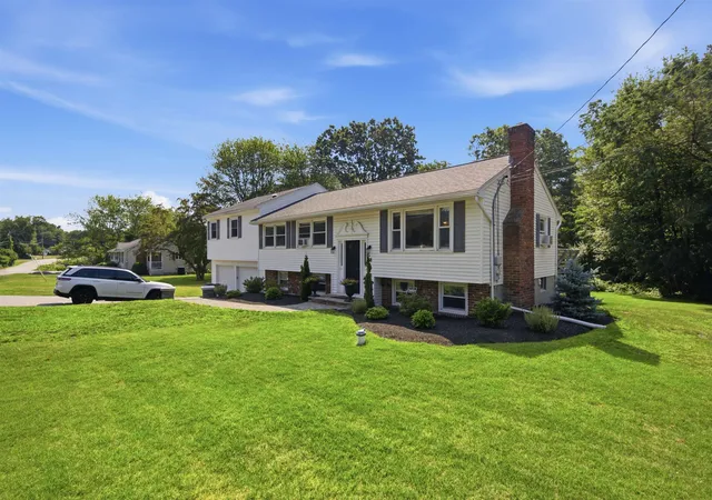 4th image of 68 Jericho Rd, Pelham, NH 03076 | MLS# 5098977