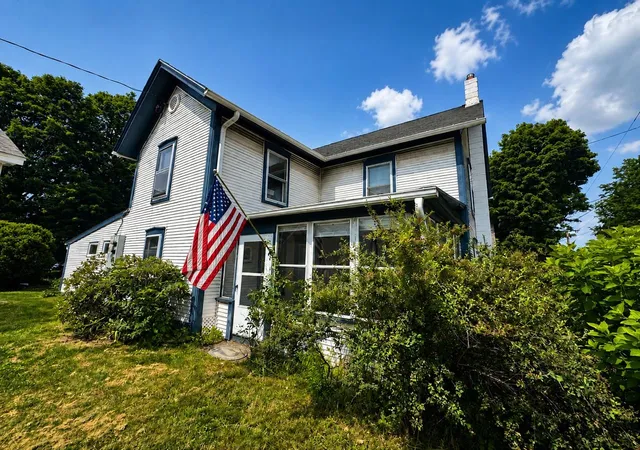 Homes for sale in Colchester, VT | 19 East Rd, Colchester, VT 05446 | MLS# 5098978