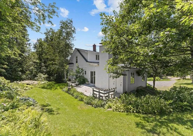 4th image of 221 School St, Stowe, VT 05672 | MLS# 5098979