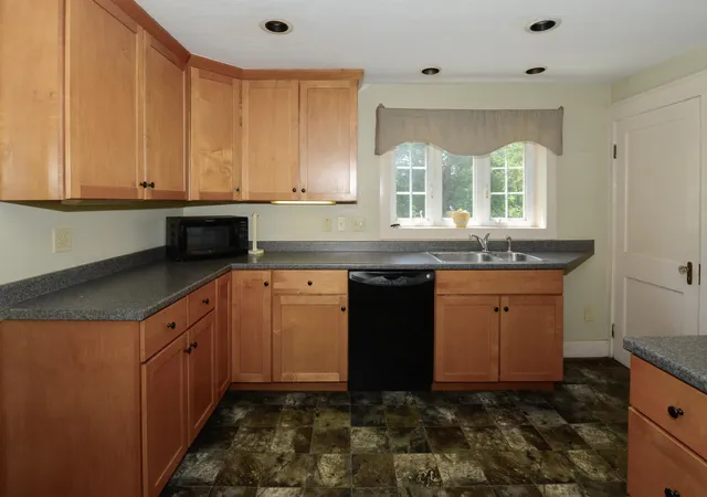 5th image of 341 Main St, Fryeburg, ME 04037 | MLS# 5098997