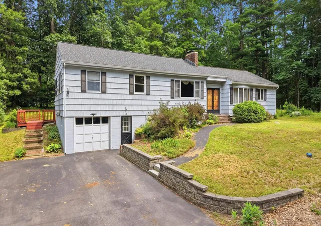 Homes for sale in Derry, NH | 8 Escumbuit Rd, Derry, NH 03038 | MLS# 5098999