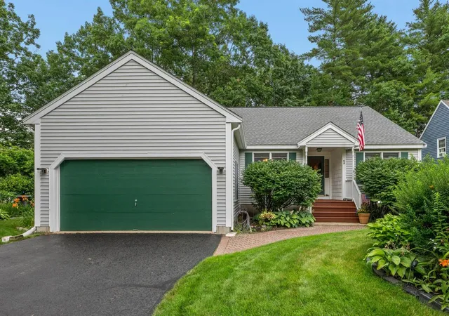 Homes for sale in Hooksett, NH | 1 Trent Rd, Hooksett, NH 03106 | MLS# 5099002