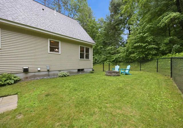 4th image of 345 Riverdale Rd, New Boston, NH 03070 | MLS# 5099004