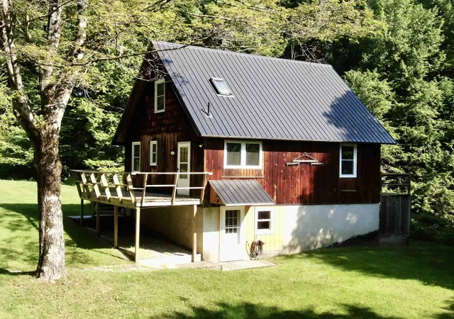 2nd image of 150 Michigan Ave, Waterbury, VT 05676 | MLS# 5099025