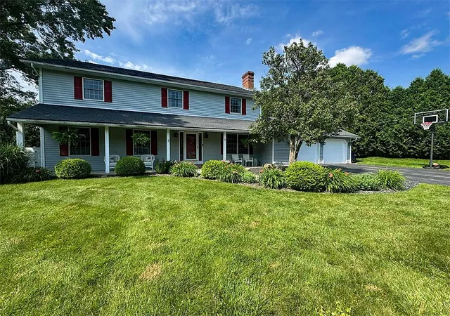 Homes for sale in Rutland City, VT | 17 Elmwood Dr, Rutland City, VT 05701 | MLS# 5099033