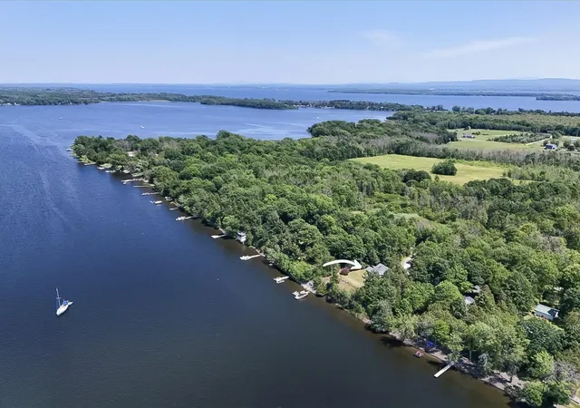 Homes for sale in North Hero, VT | 1206 Savage Point Rd, North Hero, VT 05474 | MLS# 5099034