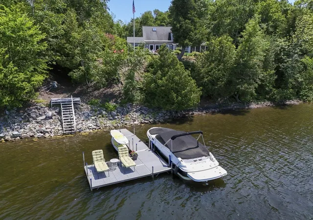 Homes for sale in North Hero, VT | 1206 Savage Point Rd, North Hero, VT 05474 | MLS# 5099034
