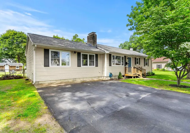 Photo 2 of Sale Pending at 100 High St, Penacook, NH 03303 | MLS# 5099036 | Listing updated on 2026-07-15