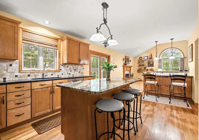 2nd image of 52 Oak Hill Rd Rd, Brookline, NH 03033 | MLS# 5099041