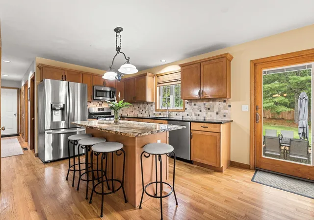 4th image of 52 Oak Hill Rd Rd, Brookline, NH 03033 | MLS# 5099041