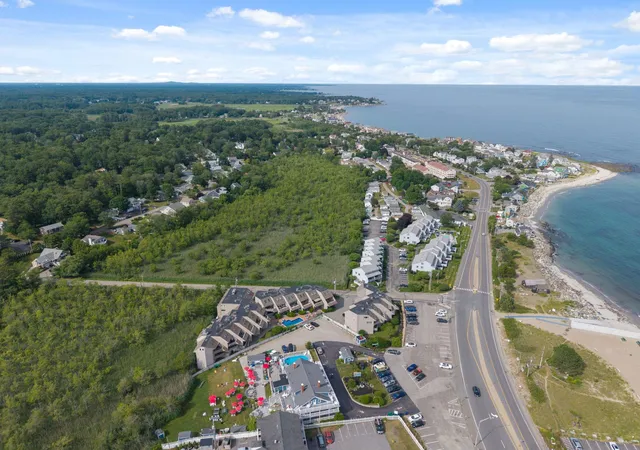 Homes for sale in Hampton, NH | 939 Ocean Blvd #6, Hampton, NH 03842 | MLS# 5099045