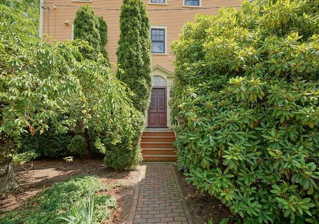 Photo 4 of Single family home for sale at 69 Richards Ave, Portsmouth, NH 03801 | MLS# 5099048 | Listing updated on 2026-09-09