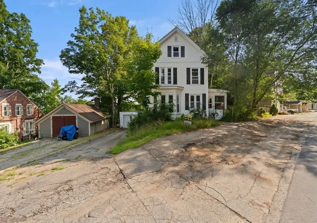 1st image of 10 W High St, Somersworth, NH 03878 | MLS# 5099050
