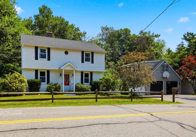 Homes for sale in Exeter, NH | 14 Hampton Falls Rd, Exeter, NH 03833 | MLS# 5099062