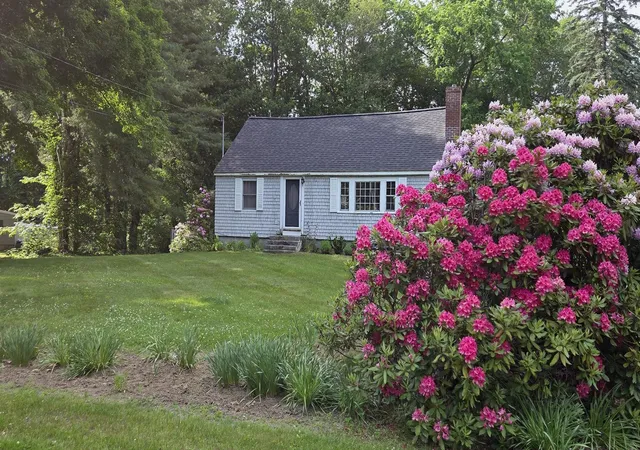 1st image of 6 Exeter Rd, Kingston, NH 03848 | MLS# 5099069