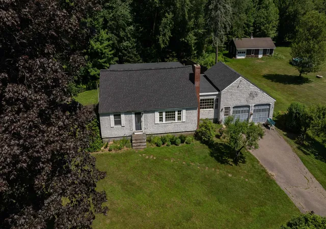 2nd image of 6 Exeter Rd, Kingston, NH 03848 | MLS# 5099069