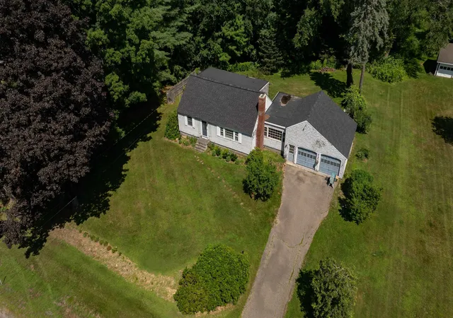 3rd image of 6 Exeter Rd, Kingston, NH 03848 | MLS# 5099069