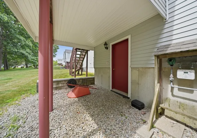 Homes for sale in Londonderry, NH | 15 Rainbow Dr, Londonderry, NH 03053 | MLS# 5099071